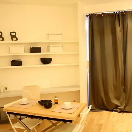 Palais Royal Paris, Rue D'argenteuil Vii 아파트 *