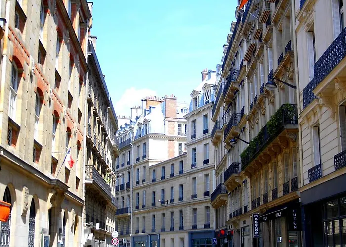 Palais Royal Paris, Rue D'argenteuil Vii